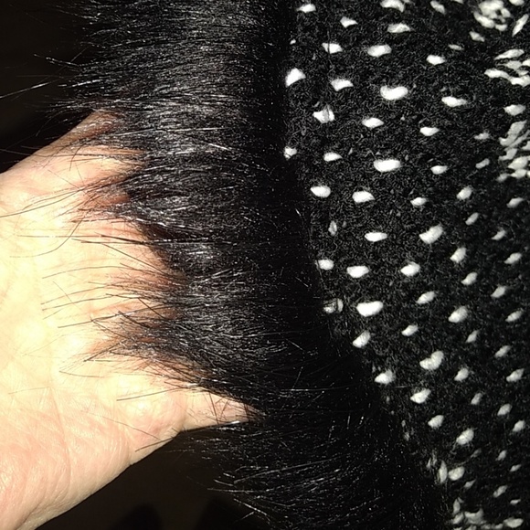 💰Poncho - Picture 3 of 5